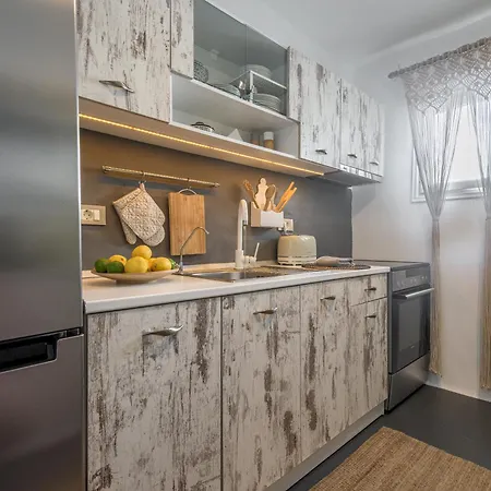 Lord Πολλώνια