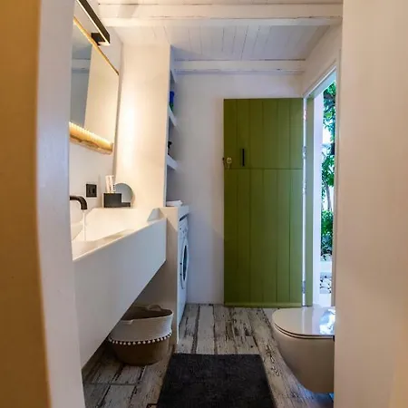 Lord * Πολλώνια